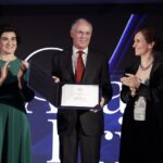 El profesor Hans Clevers recoge el galardón de la V Edición de ‘Abarca Prize’ por el desarrollo de la tecnología de los organoides
