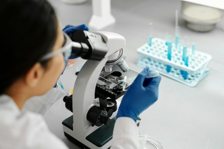 La colaboración entre países en el desarrollo de ensayos clínicos permite desarrollar tratamientos más rápido y con mayor calidad